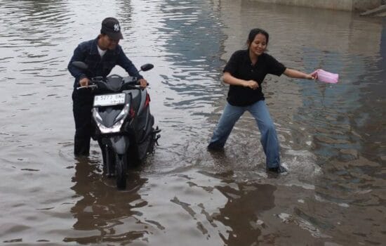 BPBD Jakarta Catat Tiga RT di Pluit Terendam Banjir Rob dengan Ketinggian 20-50 cm