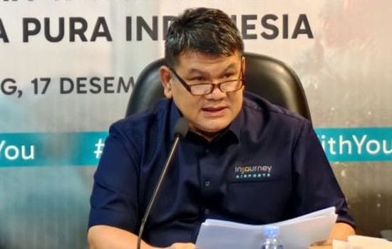 Direktur Operasi PT Angkasa Pura Indonesia, Wendo Asrul Rose mengemukakan, sebanyak 37 bandara ini 'stand by' operasi selama 24 jam.